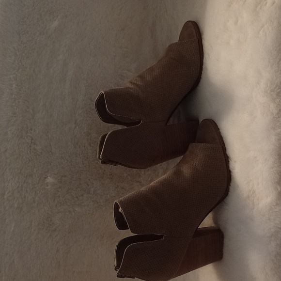 Dolce Vita booties - Picture 3 of 7